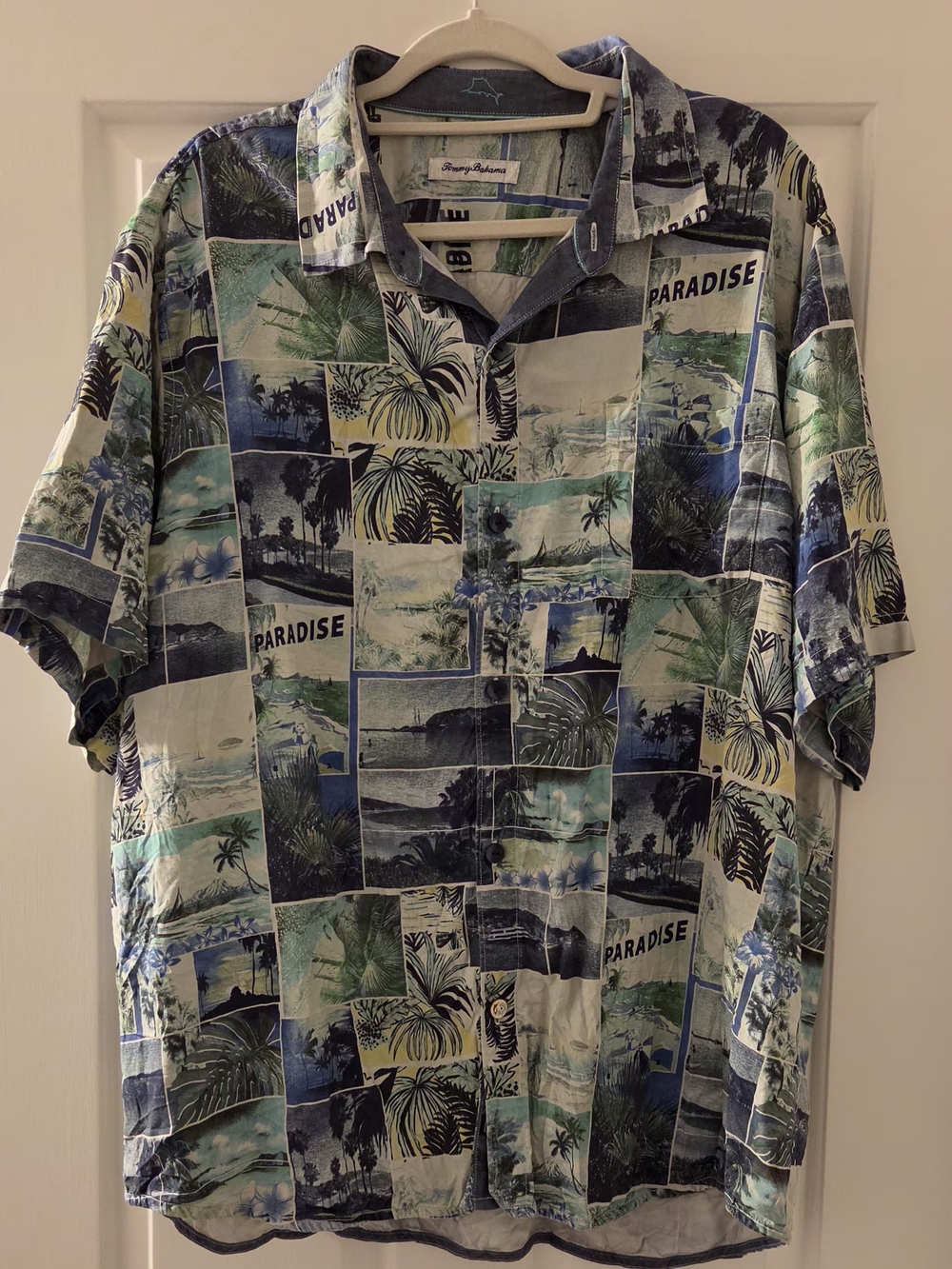 Tommy Bahama Men’s XXL Blue Paradise Snapshot Silk Short Sleeve Button Up